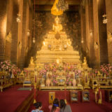 Girls in a temple, Wat Pho